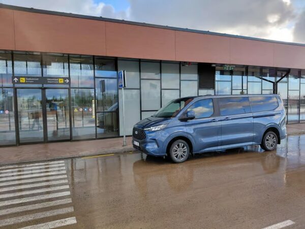 HikingEstonia väikebuss (Ford Tourneo Custom)
