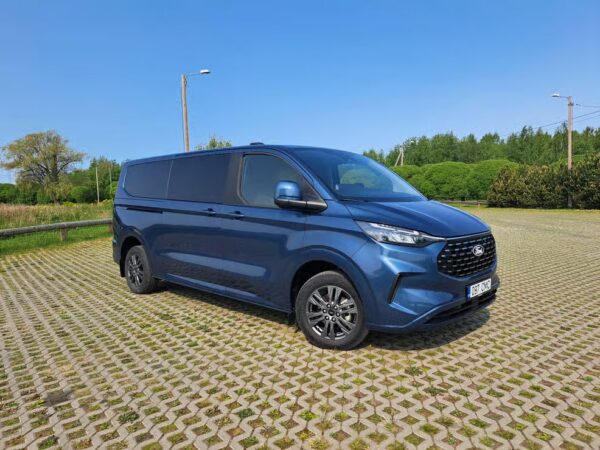 HikingEstonia väikebuss (Ford Tourneo Custom)